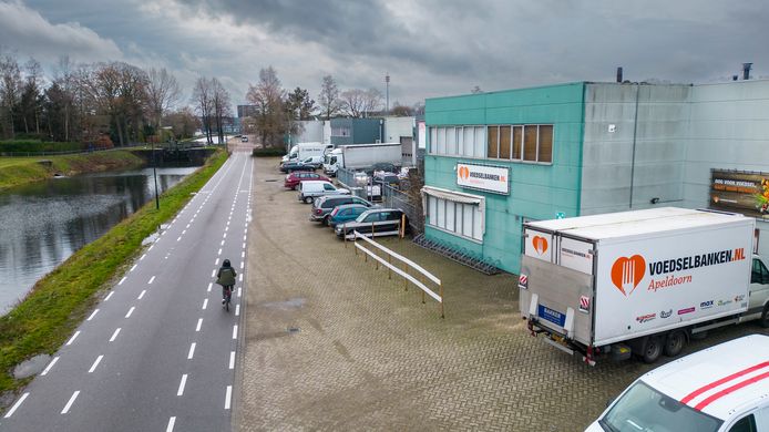 De Voedselbank moet van deze plek vertrekken. En is nu dus op zoek naar een nieuw onderkomen - maar dat valt nog niet mee.