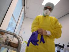 Les indicateurs du Covid continuent d’augmenter, mais plus lentement