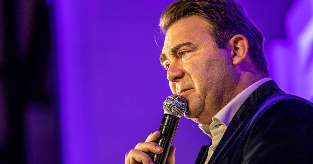 denis ducarme dans la saison  des traitres sur rtl tvi belgique