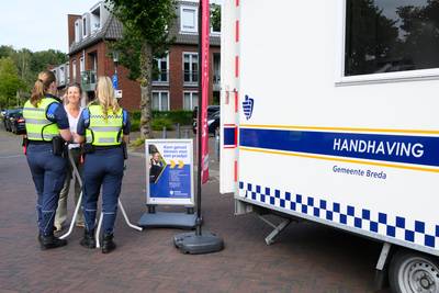 Buurtboa’s ‘on tour’ langs wijken en dorpen: ‘Het uitschrijven van een boete is geen doel op zich’