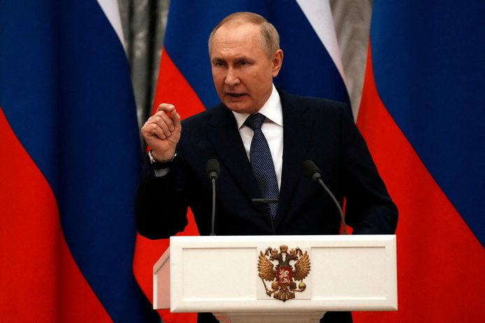 De Russische president Poetin tijdens een persconferentie met de Franse president Macron eerder deze week.