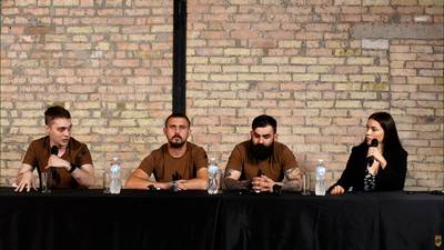 Oekraïense Azov-strijders getuigen over de gruwel in Russisch gevangenschap: “We werden psychologisch gebroken”