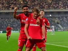 FC Twente overleeft heksenketel in Stockholm: Sem Steijn schiet ploeg in slotfase naar volgende ronde Conference League