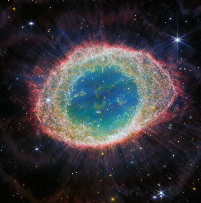 De Ringnevel op beeld vastgelegd door de NIRCam (Near-Infrared Camera) van de James Webb.