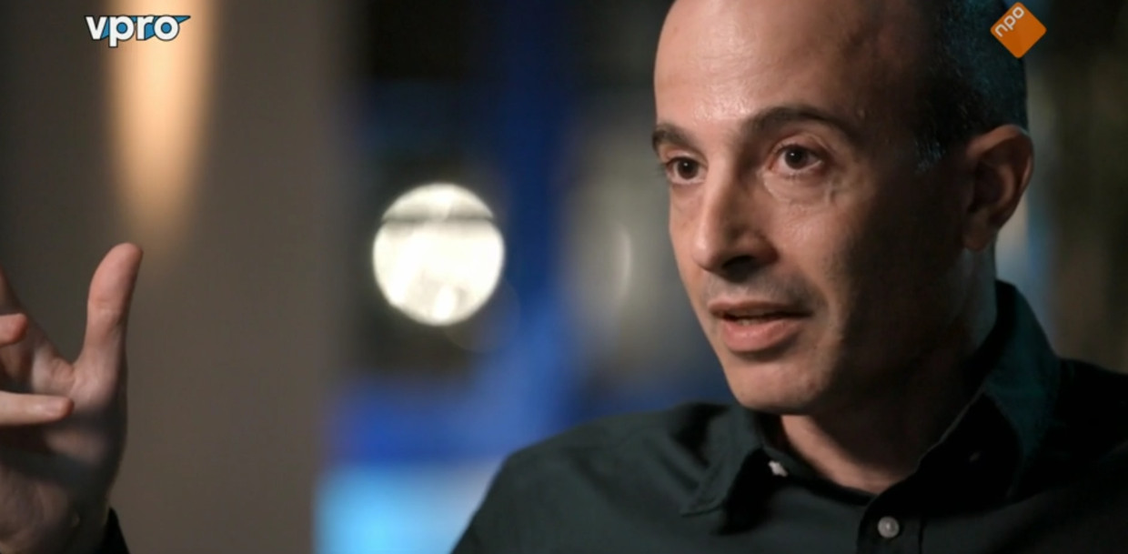 Yuval Noah Harari in 'Wintergasten'. Beeld VPRO