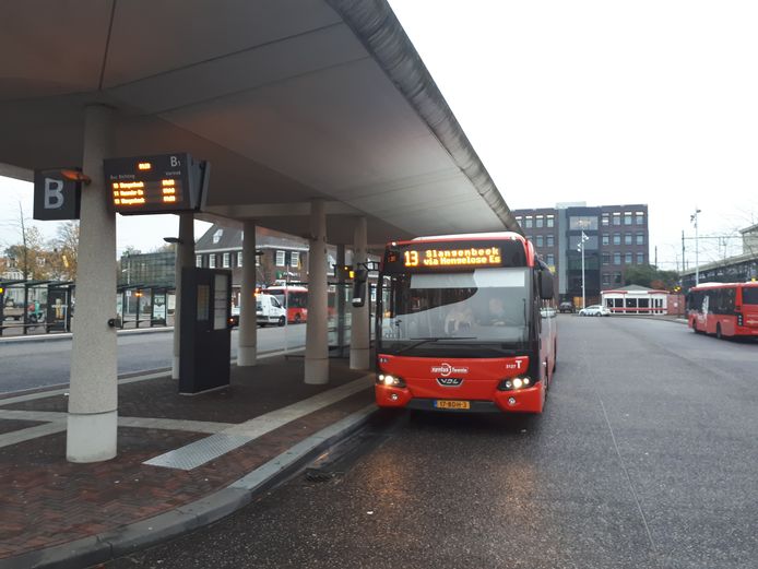Gratis busvervoer is volgens de PVV een middel om eenzaamheid onder ouderen tegen te gaan.