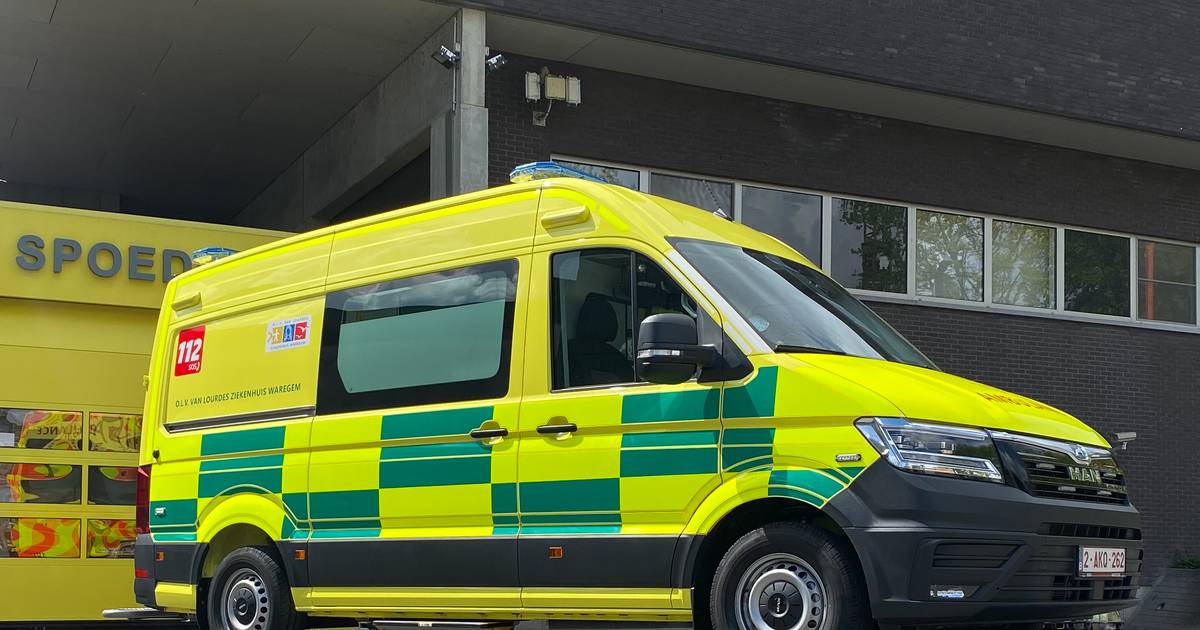 Nieuwe gespecialiseerde ambulance voor O.L.V Lourdes Ziekenhuis | Waregem |  hln.be