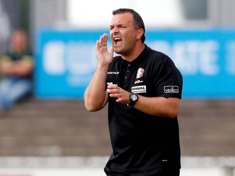 Dordrecht-trainer Braga wil na roerige seizoenstart vertrouwen zoeken tegen Jong Ajax en Jong AZ