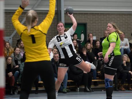 Nieuw Heeten verslaat nummer 2 en helpt Broekland, Overwetering pakt Lettele na blessure Bianca Klein Koerkamp 