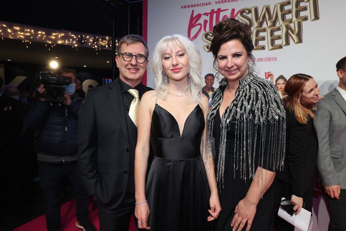 IN BEELD. Gezin Verheyen met gouden randje op première ‘Bittersweet ...