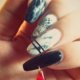 Bizarre beautytrend: massaal aan de nagelpiercings