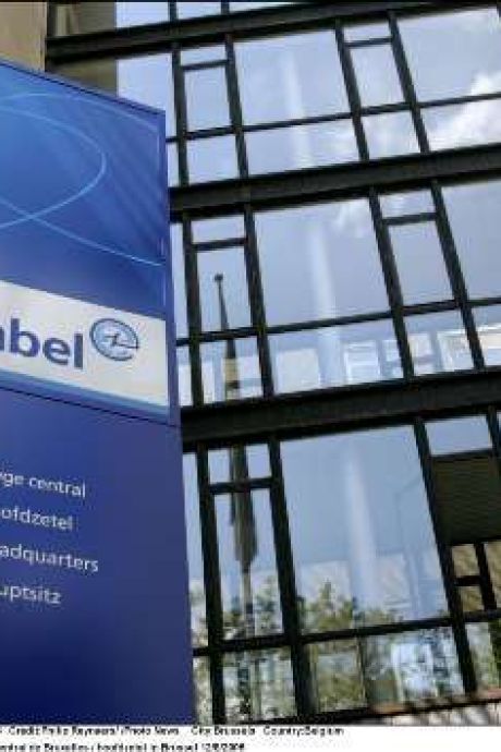 La CREG accuse Electrabel d'avoir gonflé les prix
