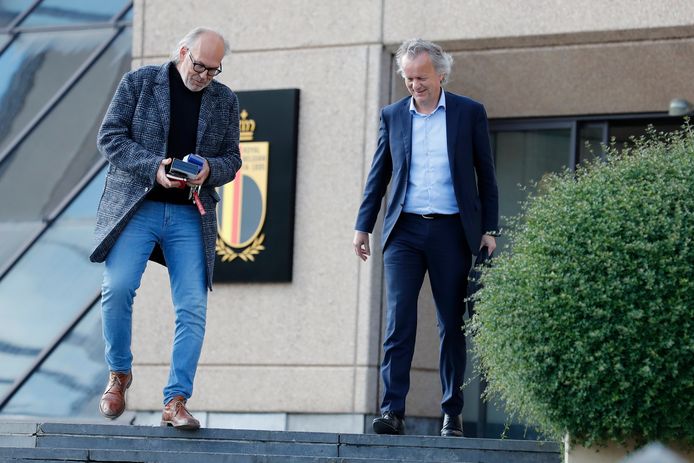 KV Kortrijk-voorzitter Joseph Allijns en  STVV-voorzitter David Meekers behoren ook tot de werkgroep.