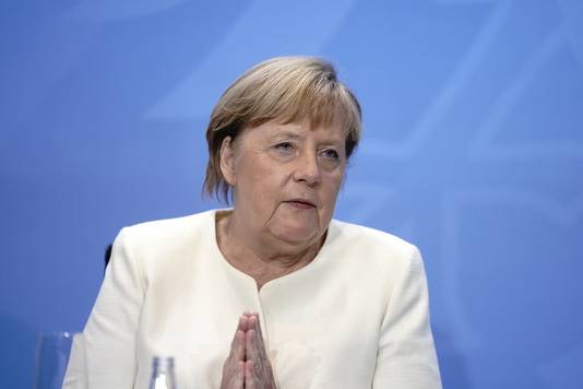 De Duitse bondskanselier Angela Merkel heeft vandaag vergaderd met de vertegenwoordigers van de zestien deelstaatregeringen.