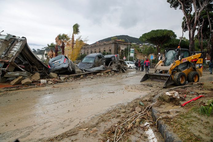 De vele regen zorgde voor grote chaos in het Italiaanse Casamicciola.