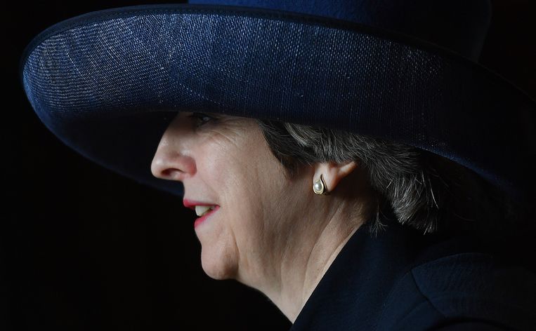Klaar voor de brexit-onderhandeling. Brits premier Theresa May mag na de koninklijke goedkeuring van de Britse brexit-wet het 'scheidingsartikel' 50 uit het Verdrag van Lissabon inroepen.  Beeld Getty Images