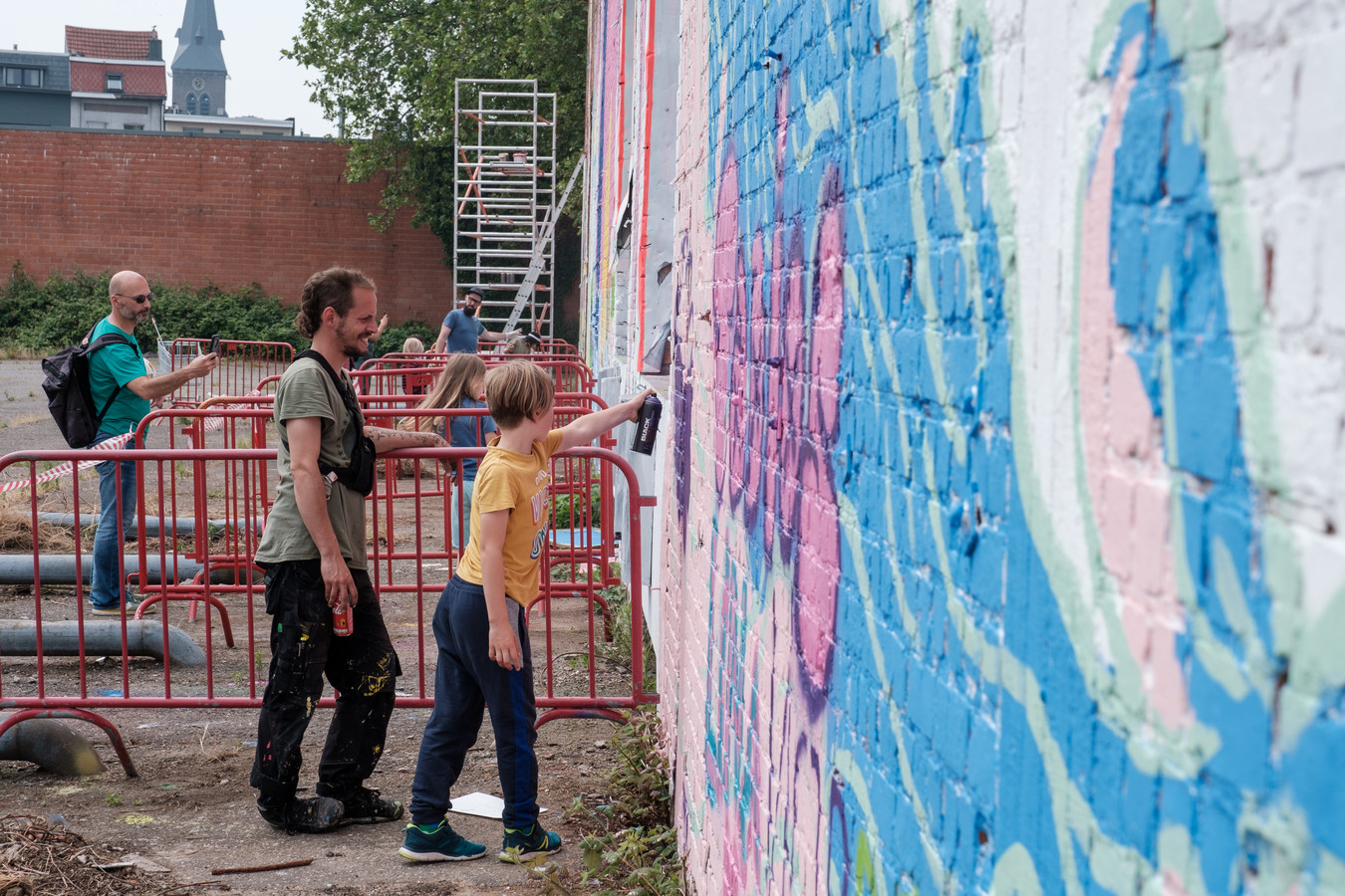 IN BEELD. Buurtdag op Slachthuissite is kick-off voor graffitiproject ...