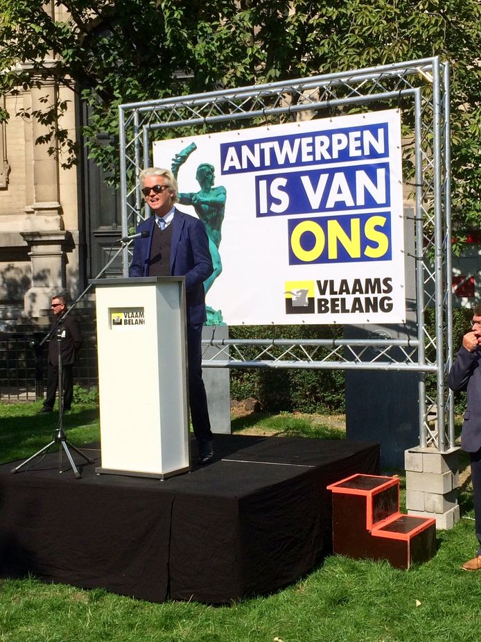 Geert Wilders hield een toespraak in de Museumtuin.