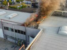 Grote brand legt scooterzaak in de as: ‘Dat je je bedrijf zo voor je ogen moet zien afbranden, heel triest...’