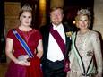 Koning Willem-Alexander, Koningin Máxima en prinses Amalia zijn aanwezig bij de feestelijkheden rond het huwelijk van kroonprins Hoessein van Jordanië en Rajwa Khalid Al Saif.