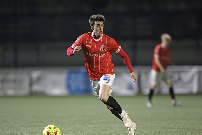 Mathias Schils zet zegereeks van Lyra-Lierse ongenadig voort: “Dertien ...