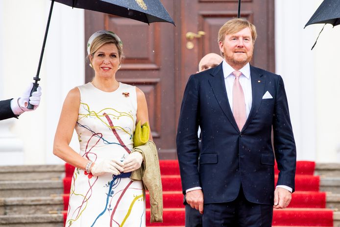 Raja Willem Alexander dan Ratu Maxima saat berkunjung ke Jerman.  Kunjungan ke Berlin menandai berakhirnya rangkaian kunjungan kenegaraan pasangan Kerajaan ke Jerman sejak 2013.