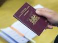 In Arnhem worden steeds minder Nederlandse paspoorten uitgereikt aan buitenlanders die Nederlander willen worden.