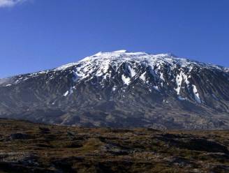 Wetenschappers maken zich zorgen om vulkaan op IJsland die tekenen van verhoogde activiteit vertoont