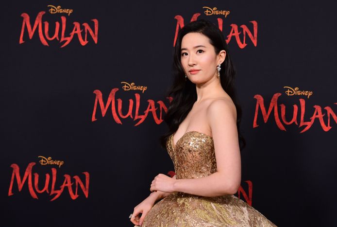 Actrice Yifei Liu die de rol van 'Mulan' op zich neemt.