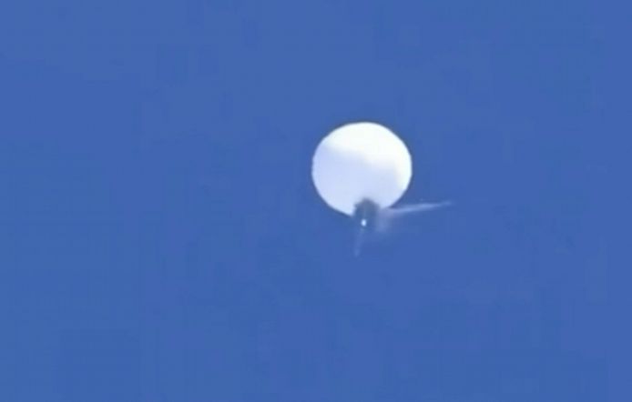 Een beeld van de eerste ballon, toen die werd neergeschoten boven de Verenigde Staten.