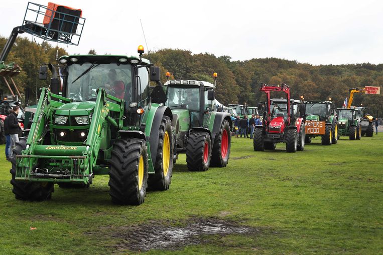 Radicale boeren 'gijzelen' het stikstofdebat - Trouw