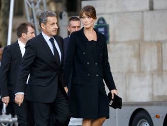Carla Bruni ondervraagd in onderzoek naar financiering van presidentiële campagne van haar man Nicolas Sarkozy