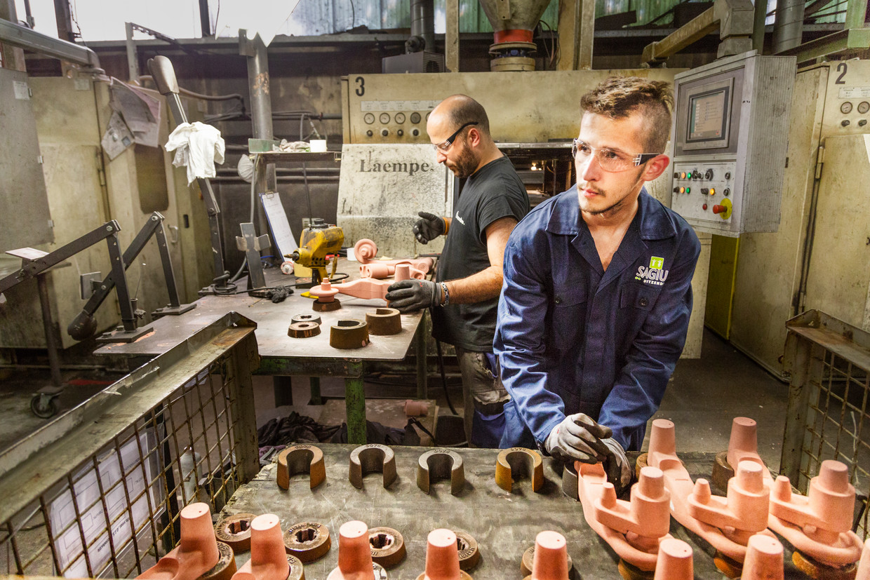 Erik in de fabriek in Nieuw Vennep. 


 Beeld Pauline Niks
