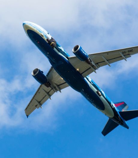 La “taxe avion” concernerait finalement tous les vols: de combien votre ticket va-t-il augmenter? 
