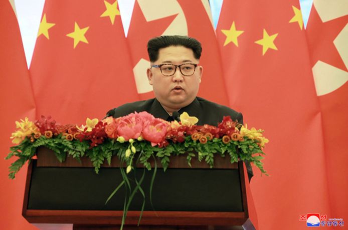 De Noord-Koreaanse leider Kim Jong-un. Noord-Korea heeft de Verenigde Staten voor de eerste keer rechtstreeks gezegd dat het bereid is om de denuclearisatie van het Koreaanse schiereiland te bespreken. Dat moet gebeuren wanneer de Noord-Koreaanse leider Kim Jong-un de Amerikaanse president Donald Trump ontmoet.