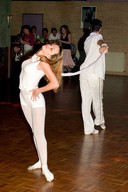 Kim Koumans tijdens een voorstelling bij dansschool Minneboo in Oosterhout.