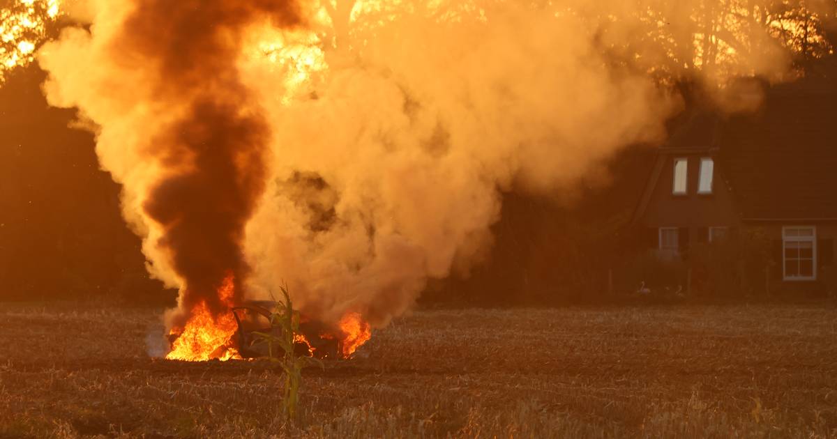 Voertuigbrand op Kerkstraat in Terwolde