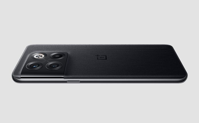De OnePlus 10T in het zwart