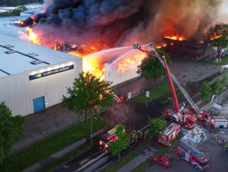 Brandweerman Pors over 82 uur blussen in Oss: ‘Deze panden zijn niet gebouwd om brand te weerstaan’