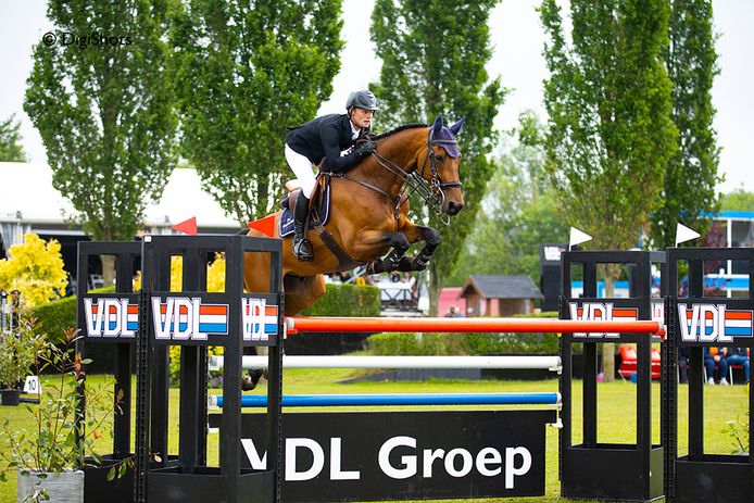 Hessel Hoekstra was met Icoon VDL een klasse apart op het koningsnummer van CSI Eindhoven.