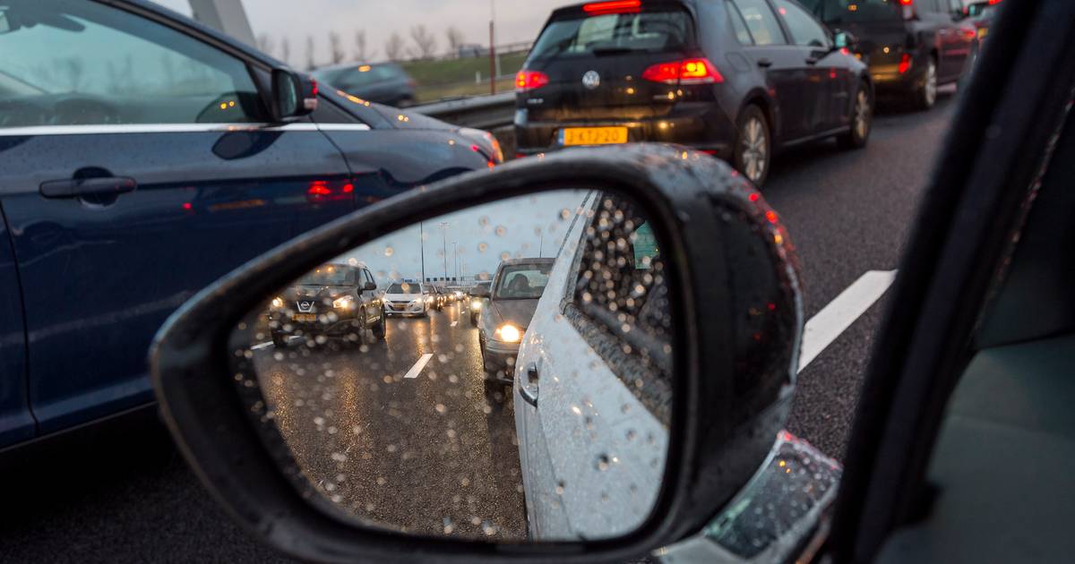 File op A12 na ongeluk, vertraging zon 40 minuten.