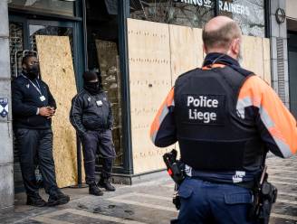 Onze reporter volgt het spoor van vernieling in Luik: “Een golf van woede en geweld”