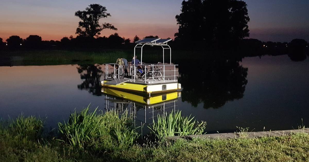 Brandweer redt vier tieners van pontje | Hardenberg