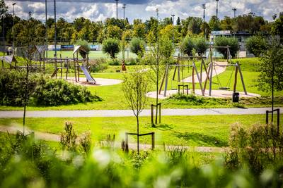 Hippe speeltuin in Reewegpark blijft spookterrein: kinderen laten zich er niet zien, maar waarom nie