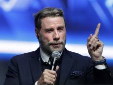 John Travolta begint nieuwe jaar met kaal hoofd