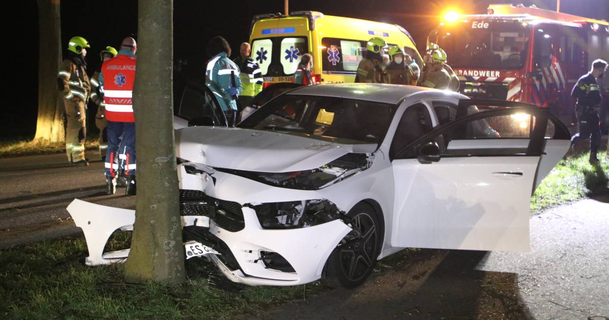 Meerdere gewonden bij ongeluk in Ede.