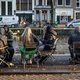 Schrikken toeristen van een mogelijk blowverbod op de Wallen? ‘Ik blijf het toch gewoon doen’