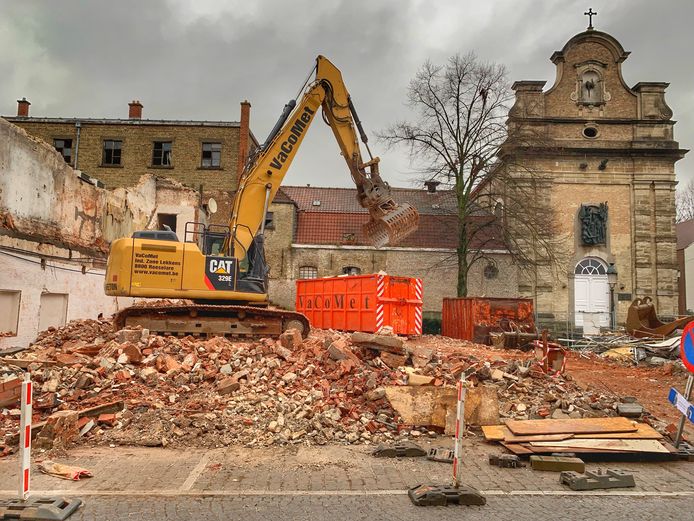 De gevel stortte naar beneden in de Ezelstraat.