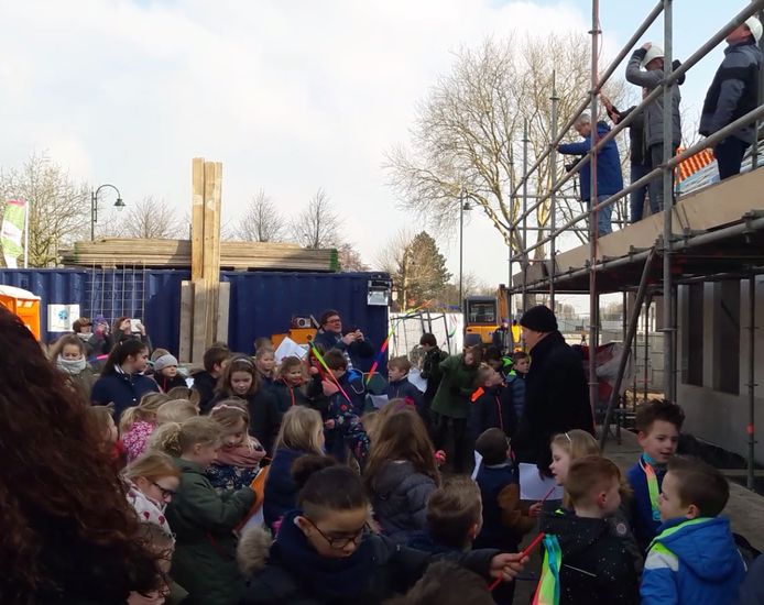 Vlag in top nieuwbouw Standdaarbuiten.