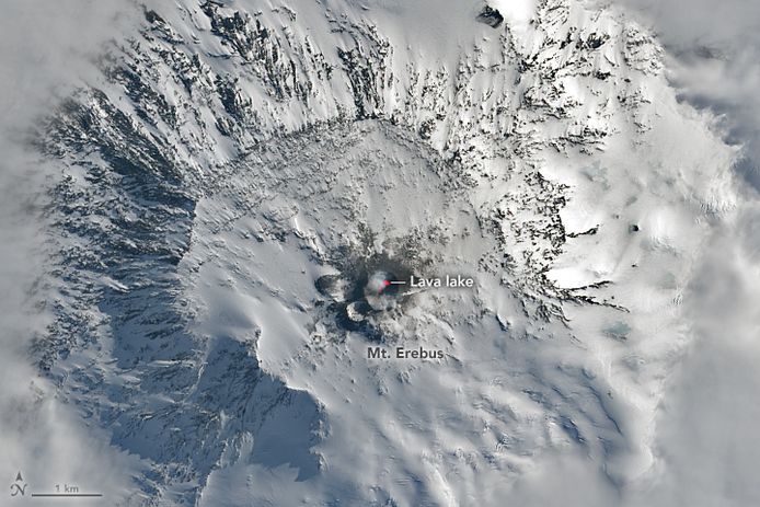 De vulkaan Mount Erebus op Antarctica.